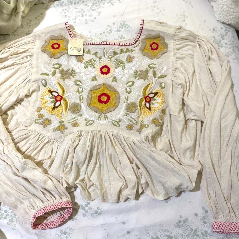 Free People peasant top NWT, never worn